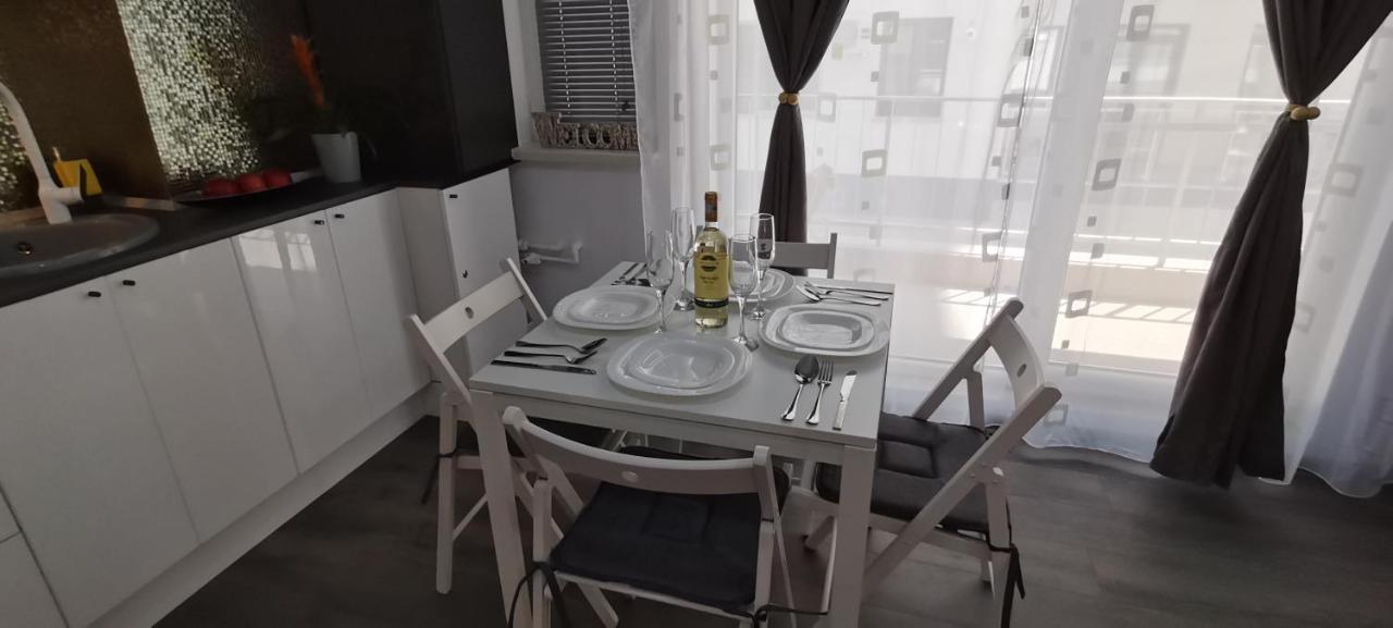 Appartamento Mike Studio Mamaia Nord Năvodari Esterno foto
